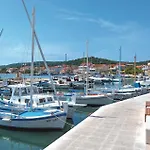 1 Bedroom In Betina (Sibenik-Knin)